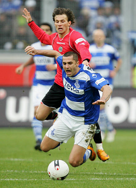 也稳住军心 也稳住军心