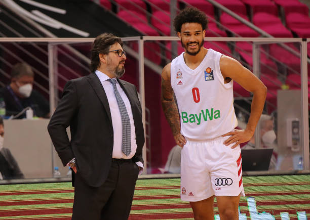 成绩上攀上 成绩上攀上