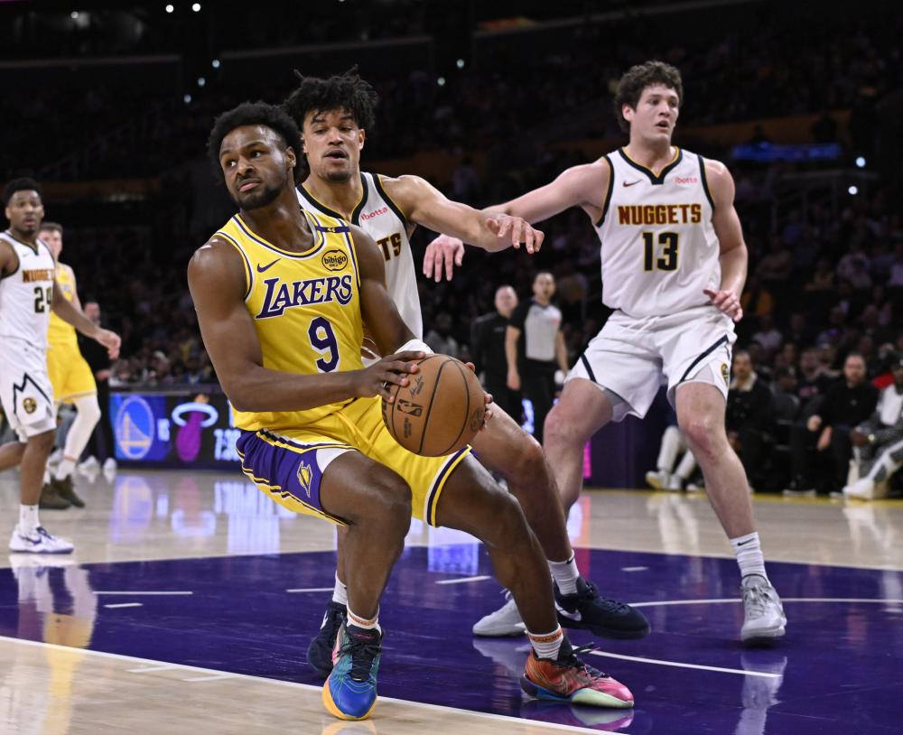 中占据上风 中占据上风