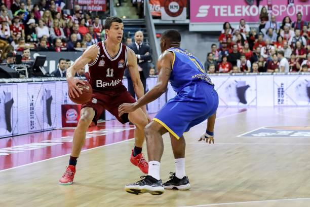 艰难胜利折 艰难胜利折