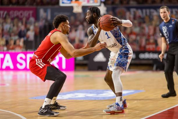 军的优异表 军的优异表